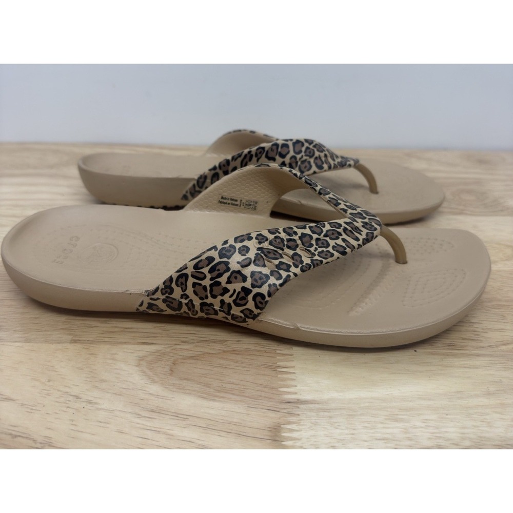 CROCS Women's Leopard Print Tan Flip Flop Espadrilles